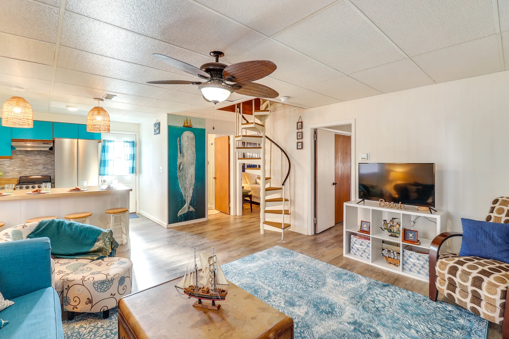 Captains Quarters photograph 6