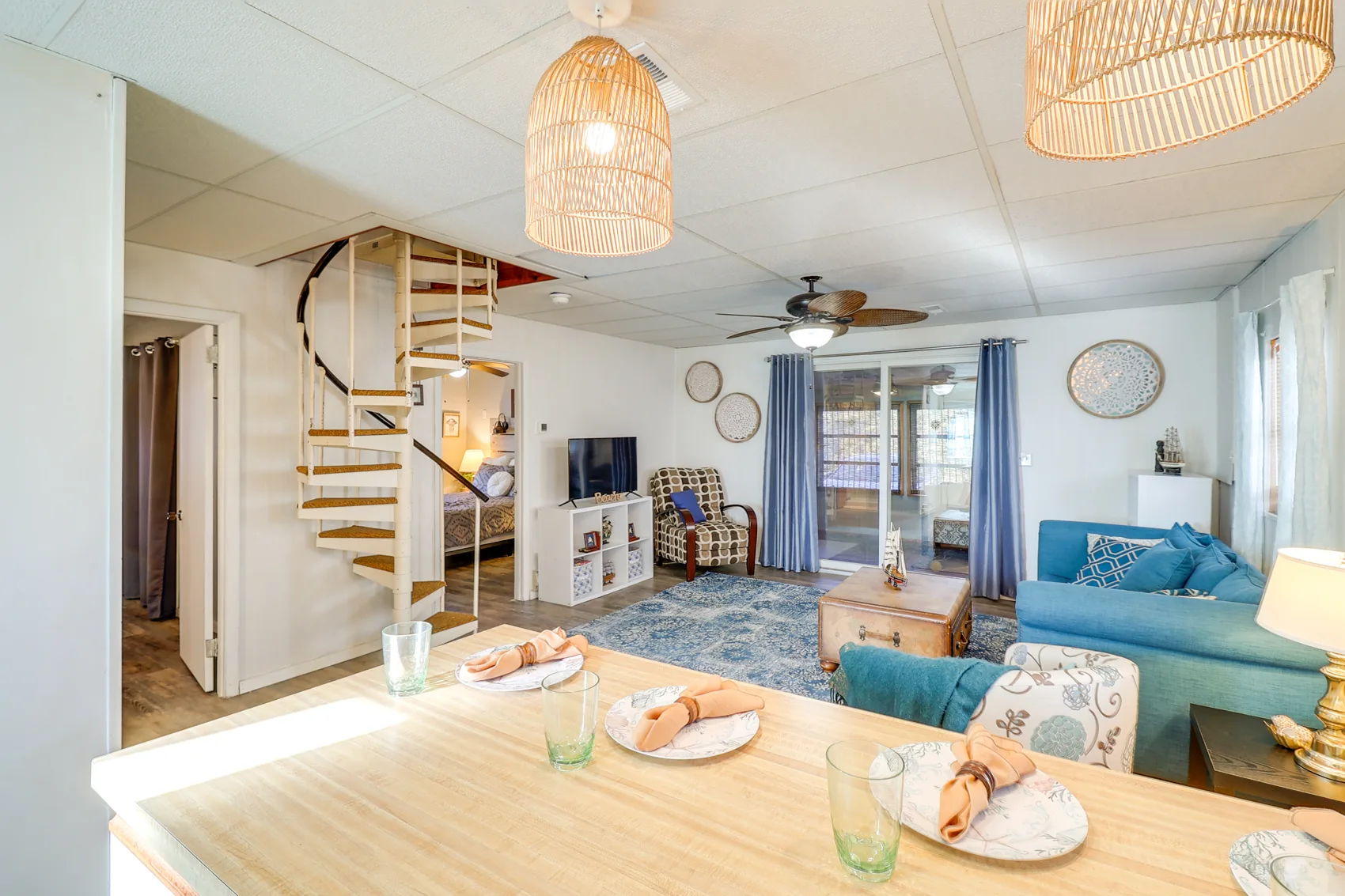 Captains Quarters photograph 10
