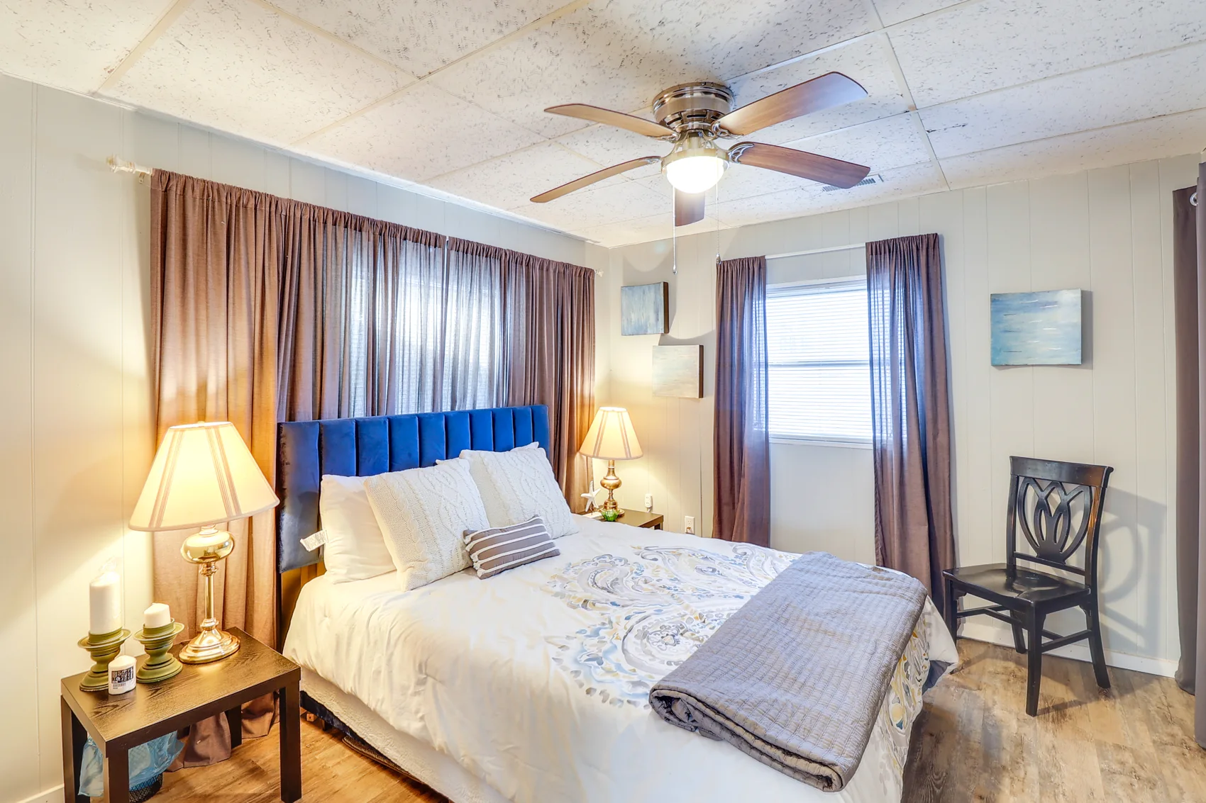 Captains Quarters photograph 12