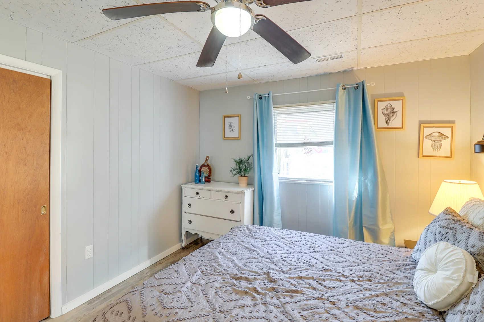 Captains Quarters photograph 15