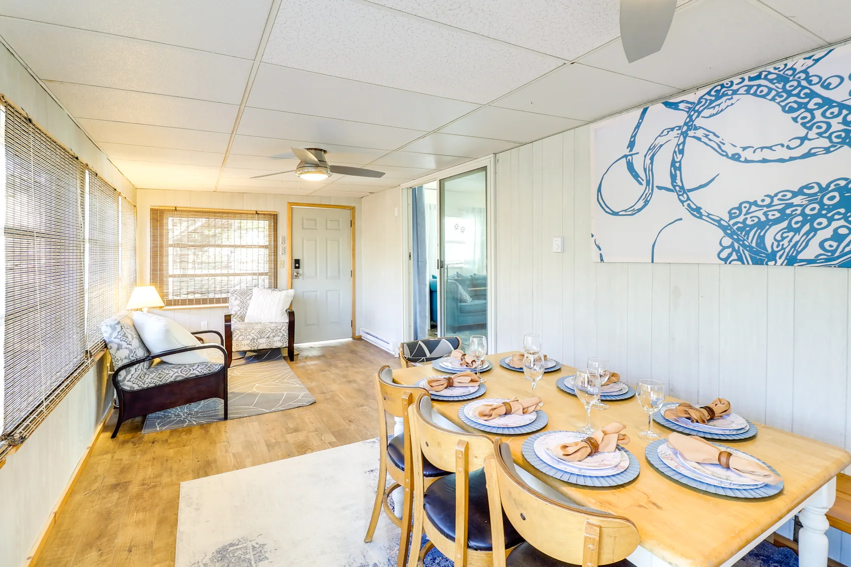 Captains Quarters photograph 18