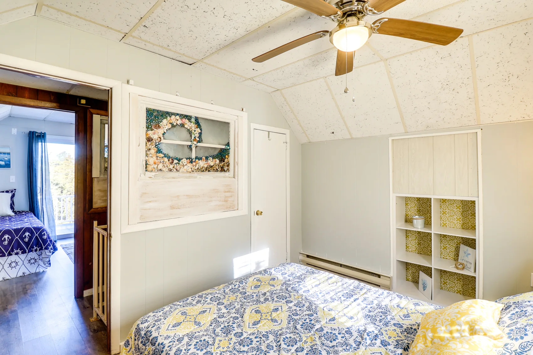 Captains Quarters photograph 22