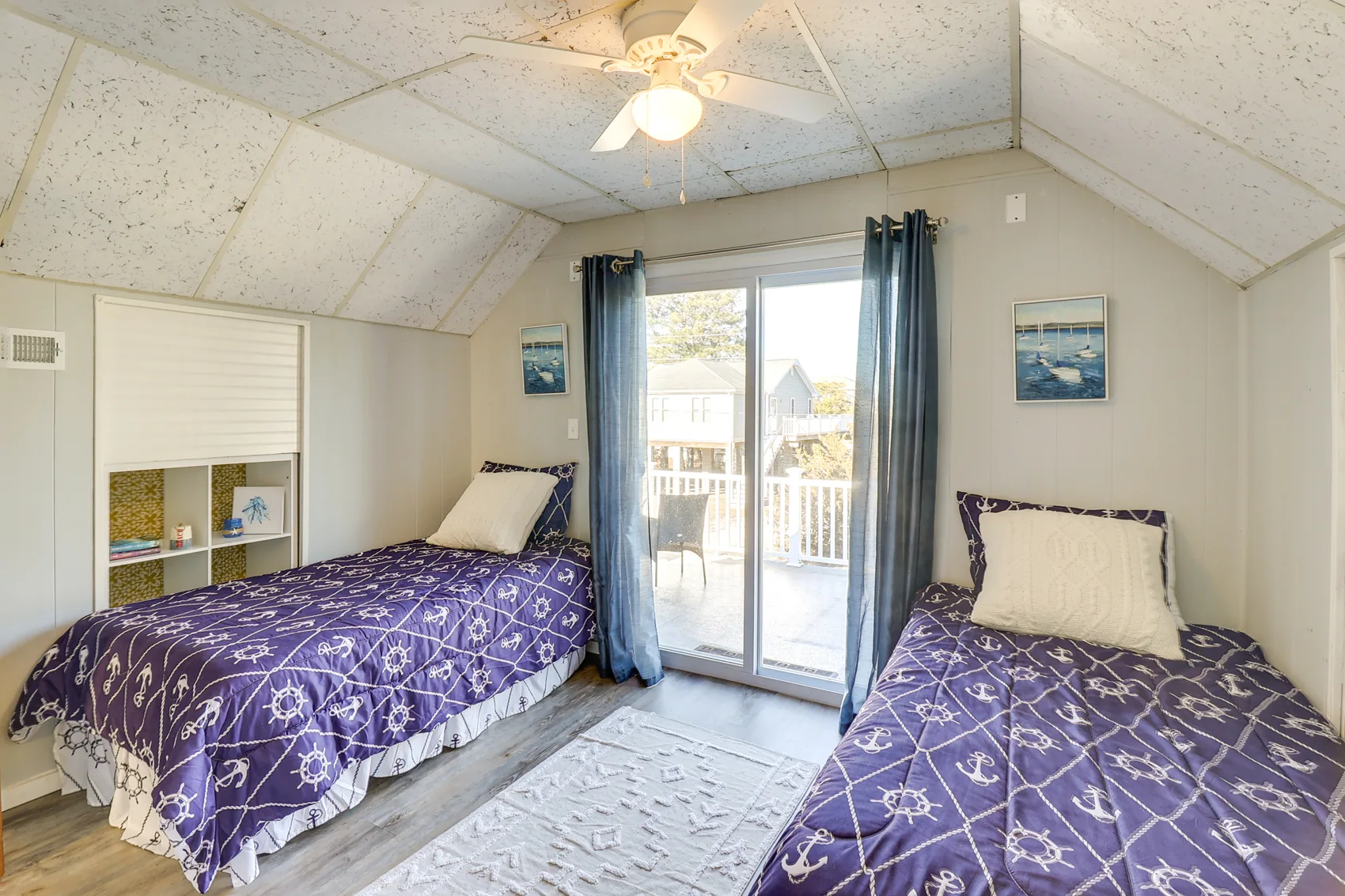 Captains Quarters photograph 23