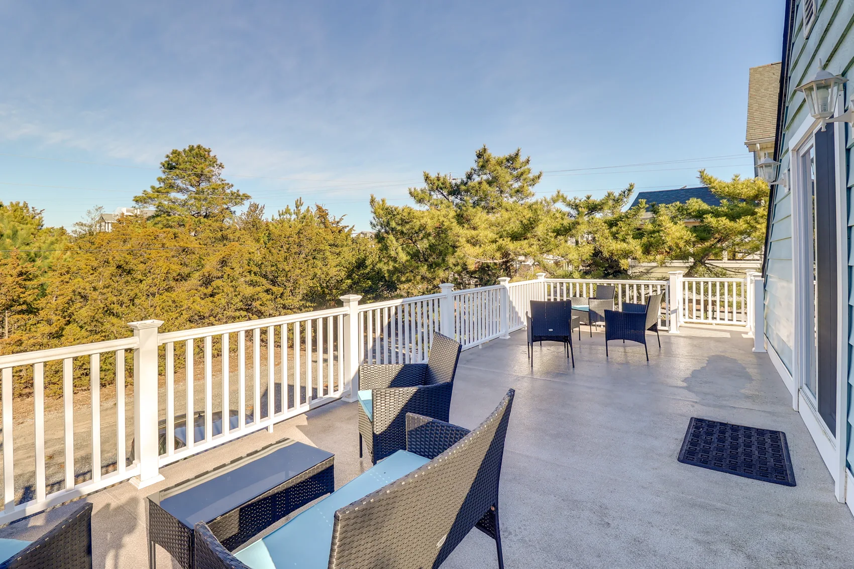 Captains Quarters photograph 28
